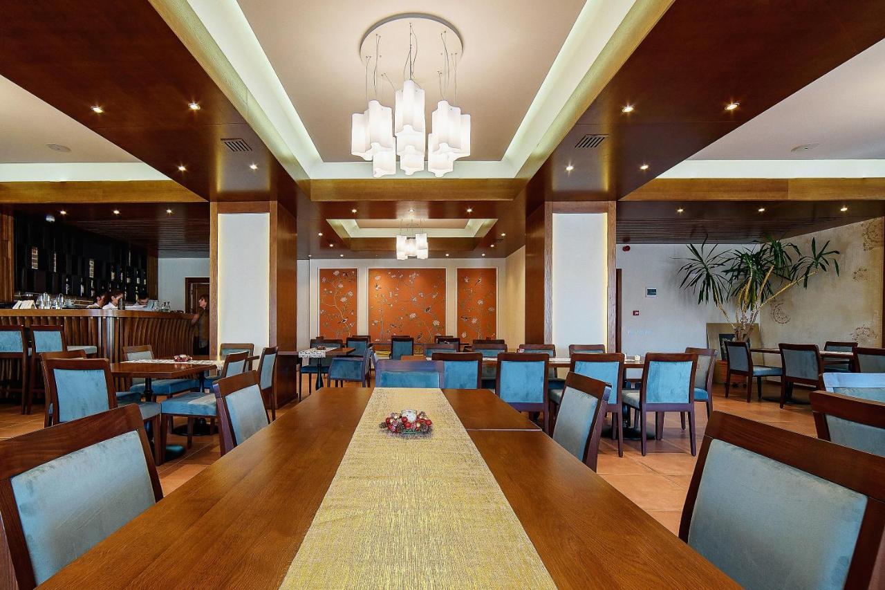 Hotel Buchenland Gura Humorului Luaran gambar