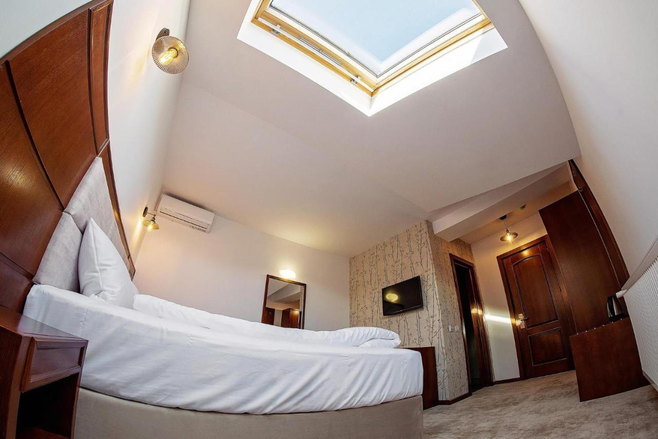 Hotel Buchenland Gura Humorului Luaran gambar