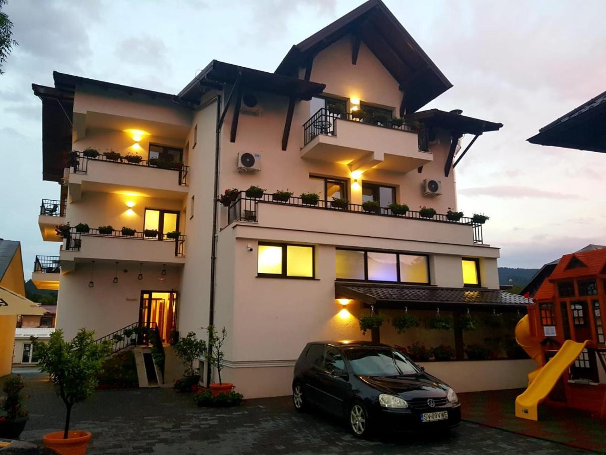 Hotel Buchenland Gura Humorului Luaran gambar