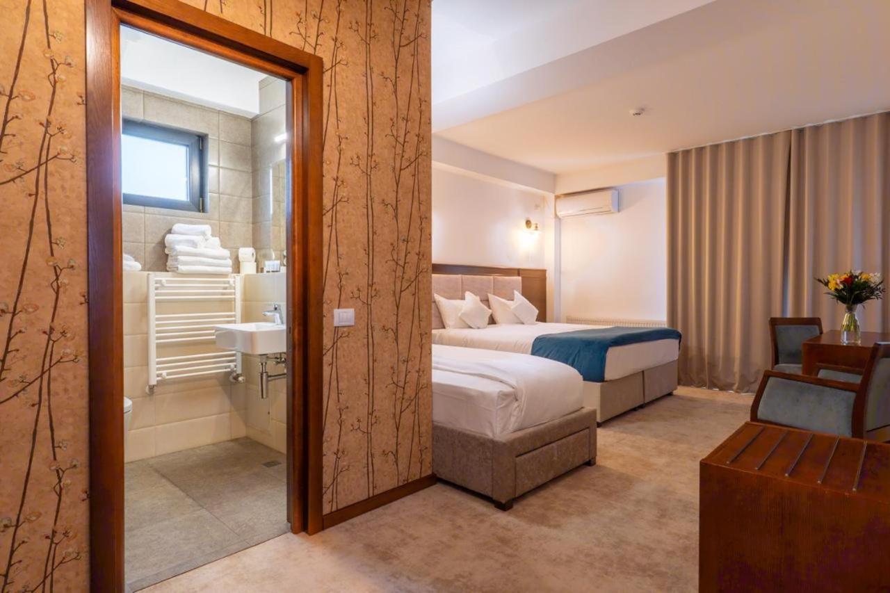 Hotel Buchenland Gura Humorului Luaran gambar