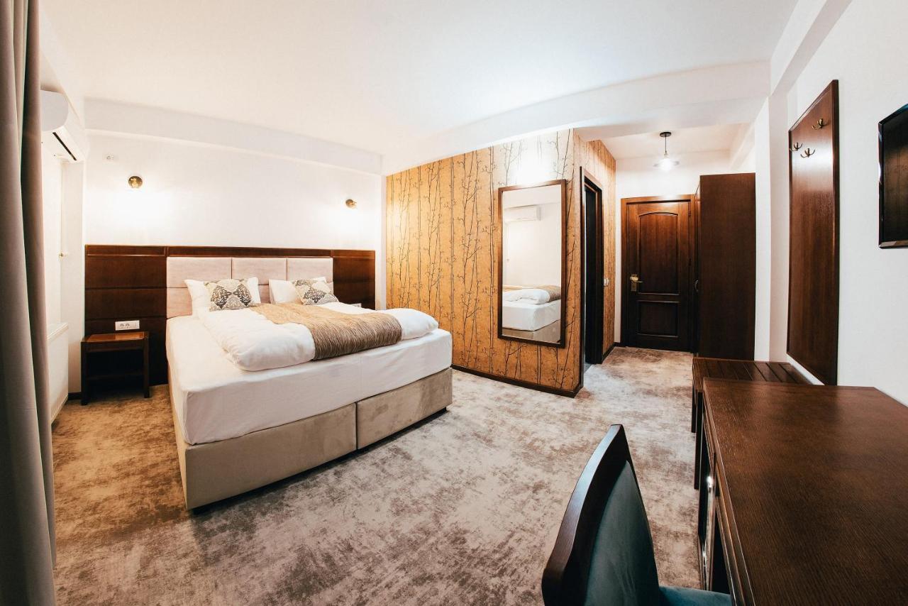 Hotel Buchenland Gura Humorului Luaran gambar