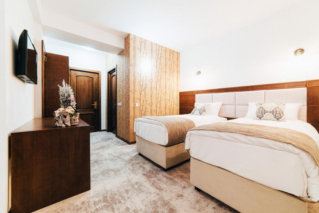 Hotel Buchenland Gura Humorului Luaran gambar